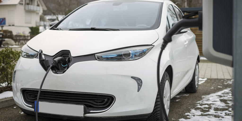 Elektroauto, Laden